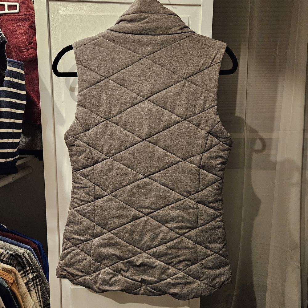 Athleta Womens Gray Quilted Vest - Picture 5 of 6